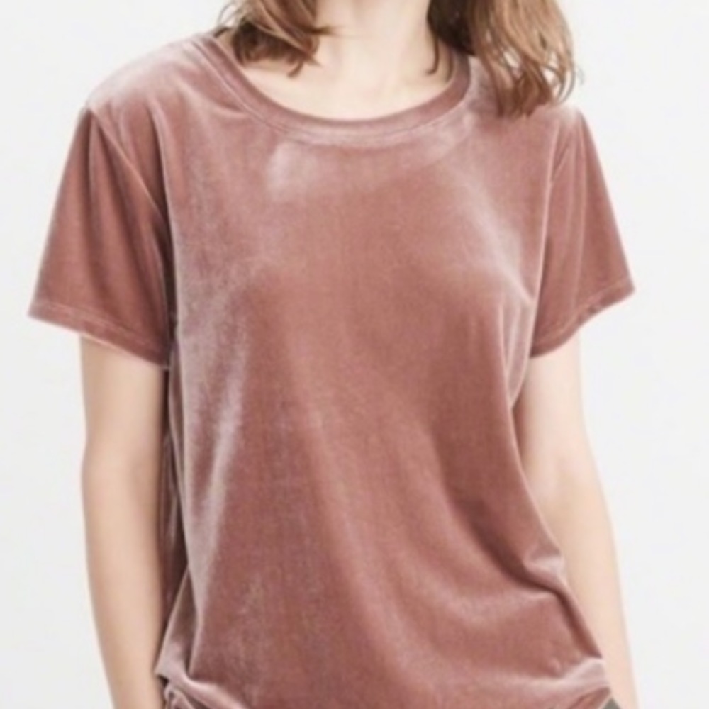 ABERCROMBIE cute pink velvet tee shirt